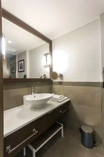 Mac Hotel Vazo Kule Istanbul